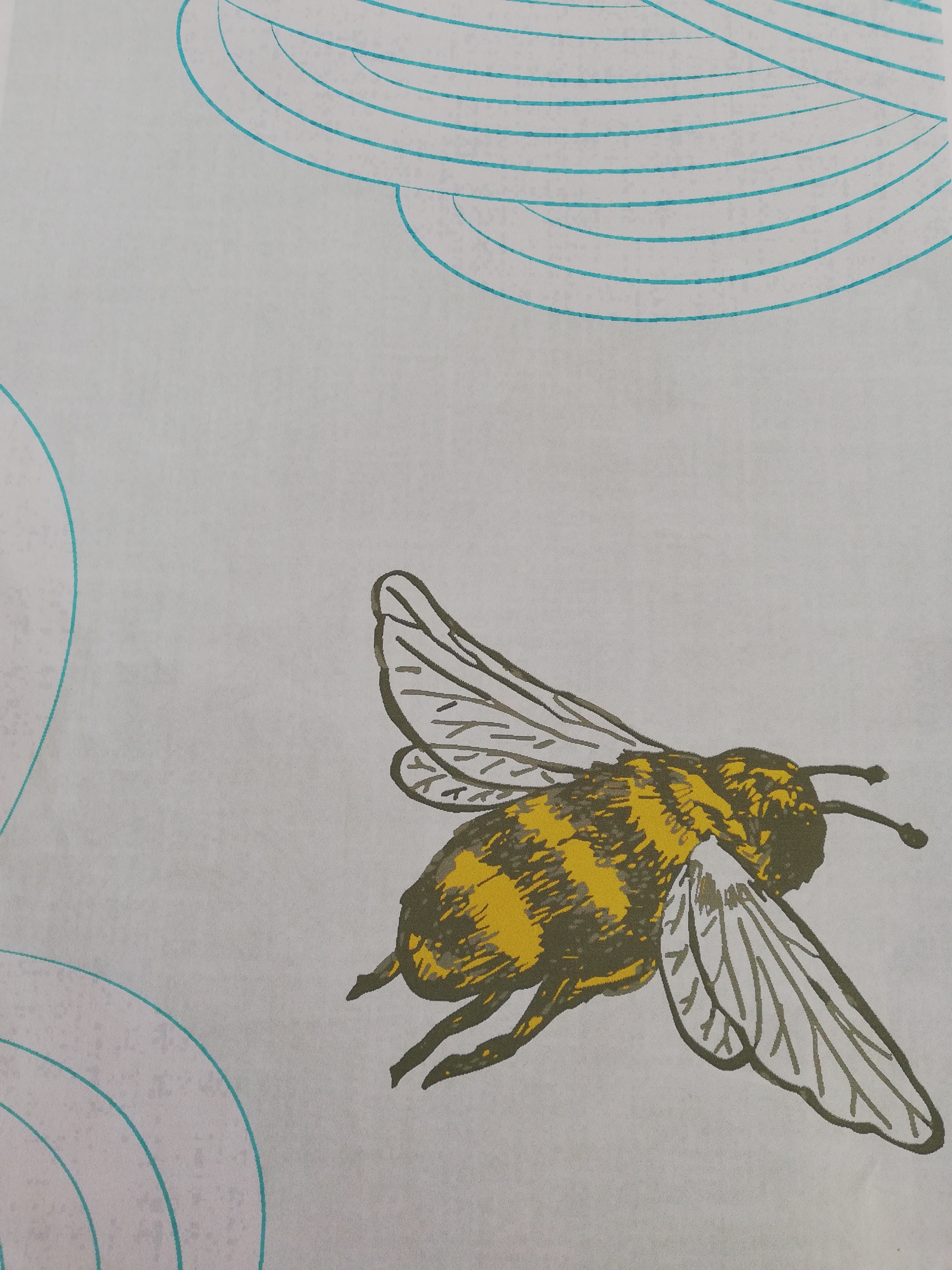 Yellow/Gold Bee Wallpaper - Detail